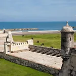 Apartment Near The Beach And Airport